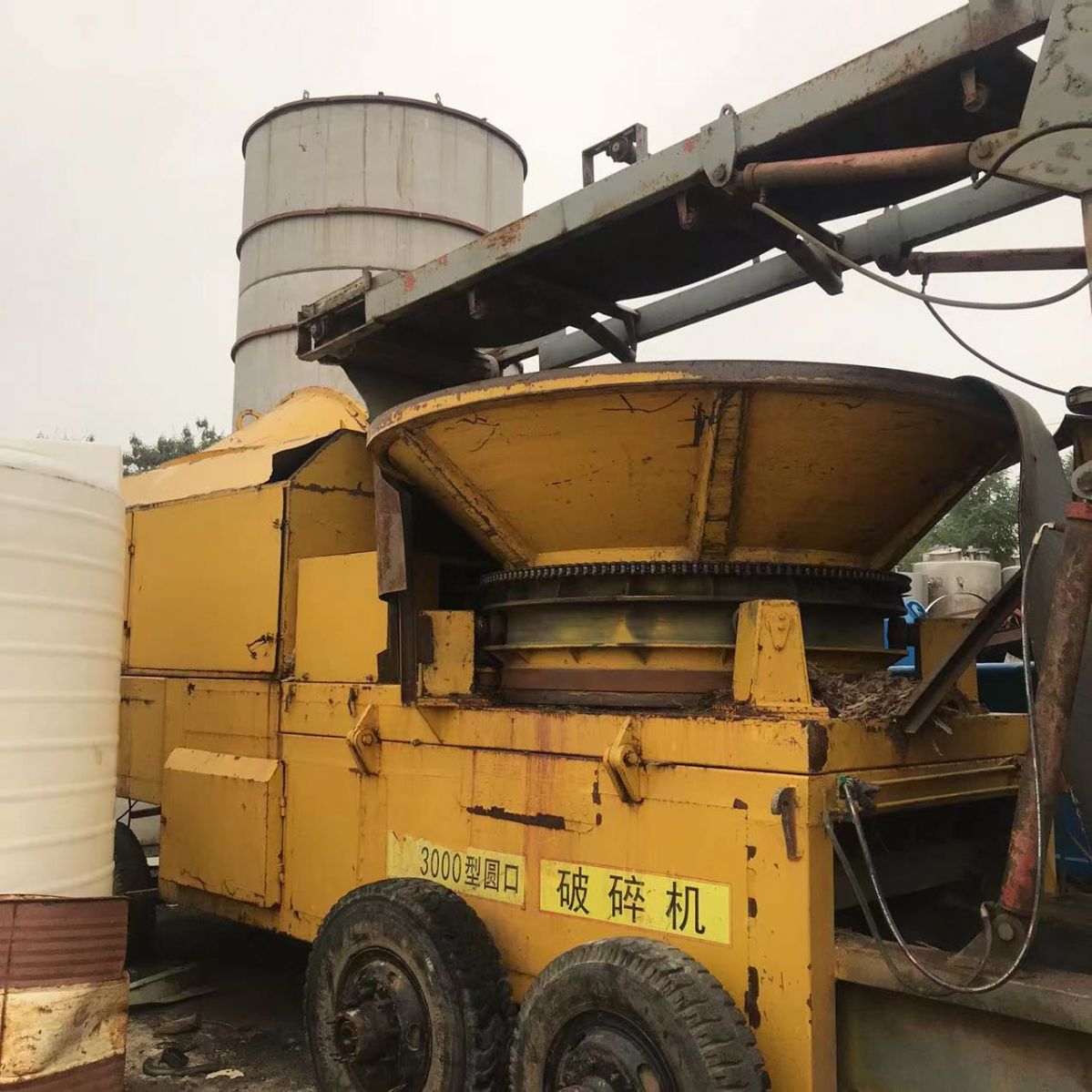 現(xiàn)貨處理1400型移動式柴油破碎機(jī) 二手3200型移動式破碎機(jī)