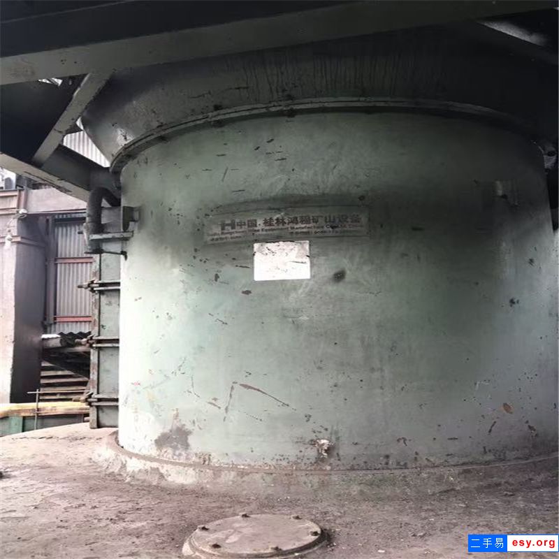 廠家調(diào)劑出售二手雷蒙磨，8.2成新，成色好，價(jià)格合理！