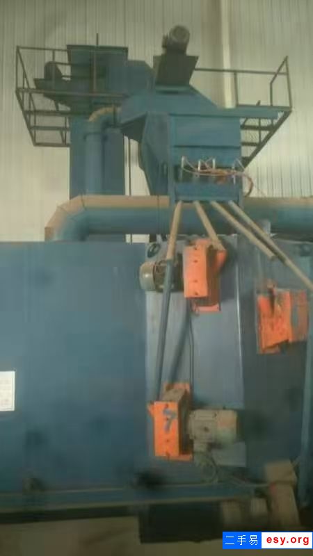 重鋼型鋼板通過式拋丸機，寬三米二高八百，八個18.5千瓦拋頭電機。