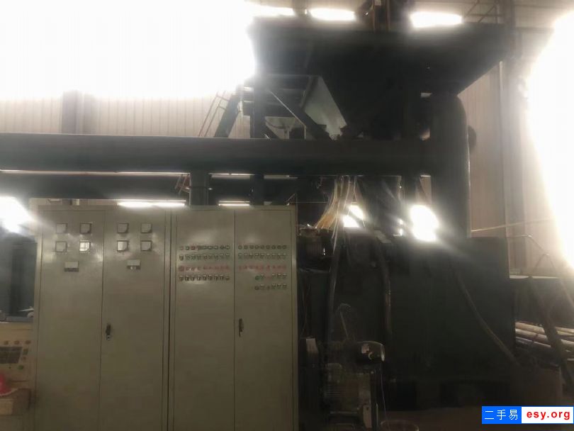 重鋼型鋼板通過式拋丸機，寬三米二高八百，八個18.5千瓦拋頭電機。