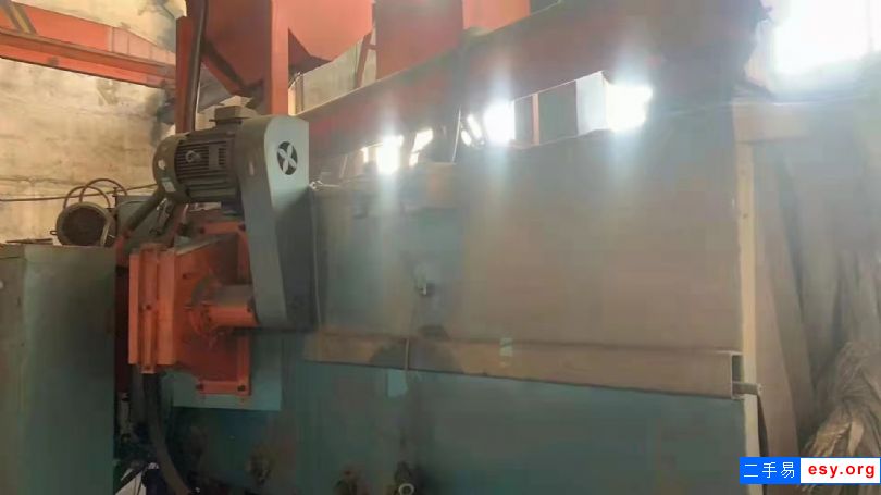 鋼板型材專用拋丸機8拋頭11千瓦青島產(chǎn)，門口寬2.4米高1.2米。