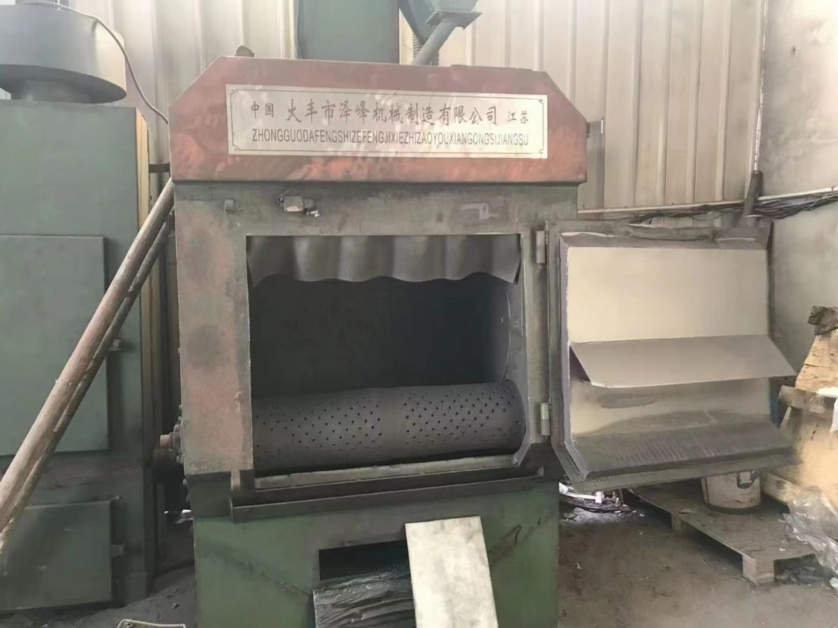 大量履帶式拋丸機(jī)低價(jià)出售，型號3210五臺，326兩臺，