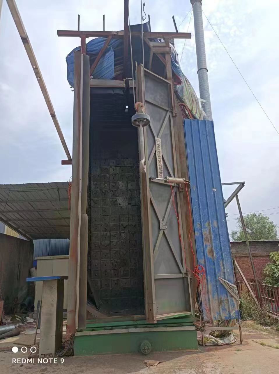 大型吊鉤式拋丸機(jī)寬三米，高六米，低價(jià)出售