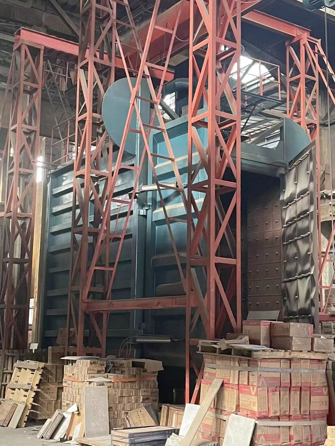 寬四米，高六米，大型吊鉤式拋丸機(jī)低價出售，全護(hù)板，需要的聯(lián)系