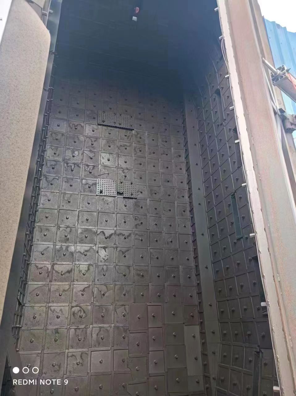 寬三米，高六米，大型吊鉤式拋丸機(jī)低價(jià)出售