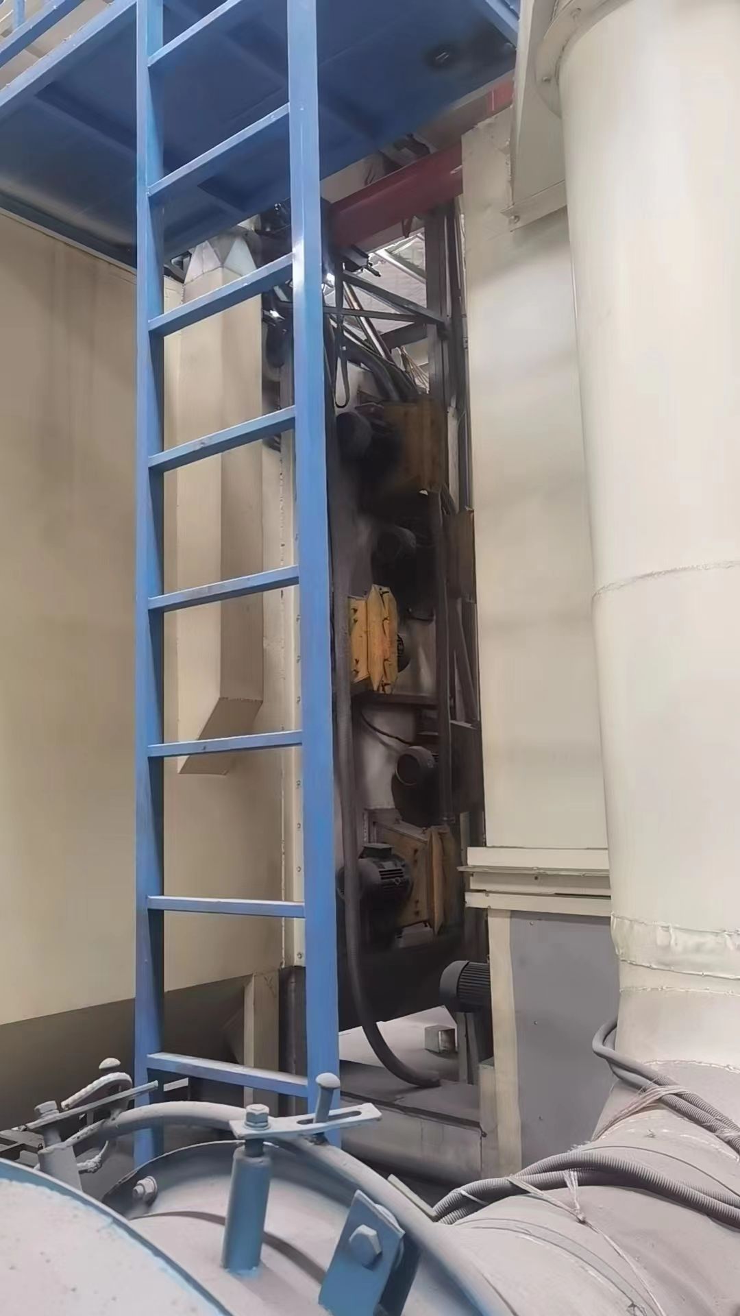 懸鏈通過拋丸機低價出售