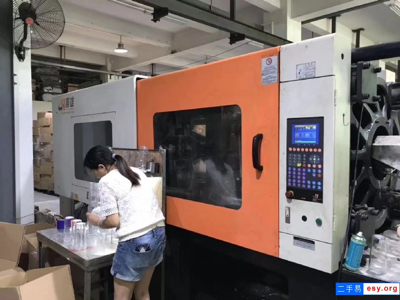轉(zhuǎn)讓：二手注塑機震雄320T 九成新 保養(yǎng)好   歡迎咨詢試模