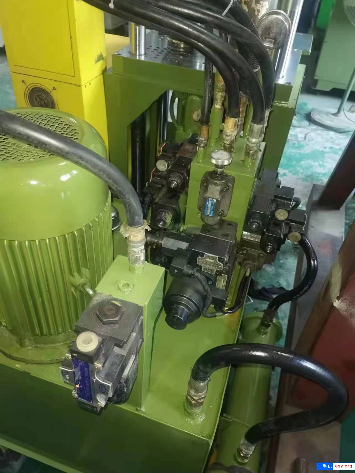 轉(zhuǎn)讓 金通立式注塑機(jī) 二手立式注塑機(jī) 注塑機(jī)出售