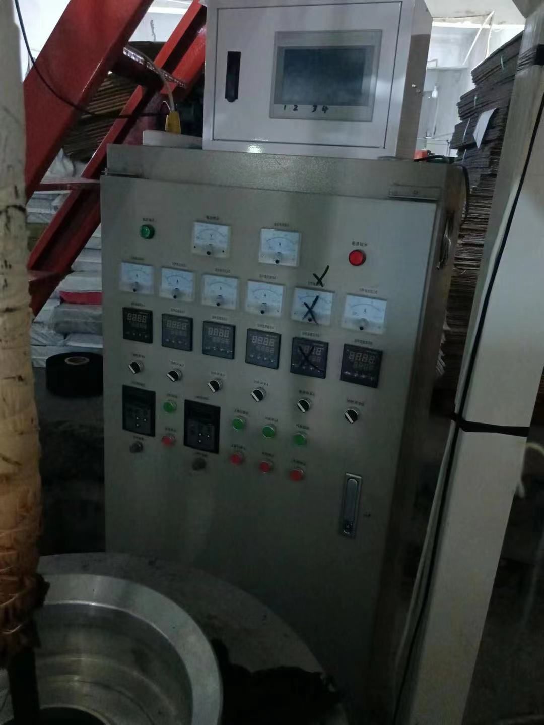 轉(zhuǎn)讓900低壓吹膜機(jī)