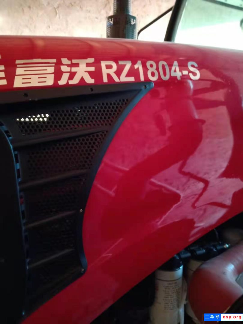 轉(zhuǎn)讓21年的瑞澤1804拖拉機(jī)一臺