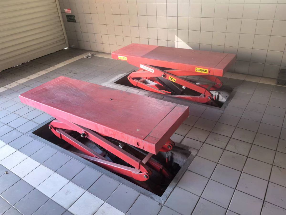 轉(zhuǎn)讓湖南直營店二手自動洗車機一臺