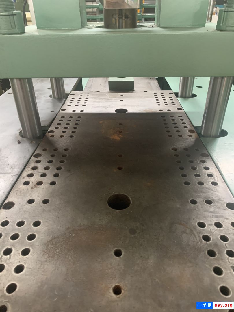 大禹35噸雙滑板立式注塑機(jī)容模350注塑機(jī)25螺桿注塑機(jī)