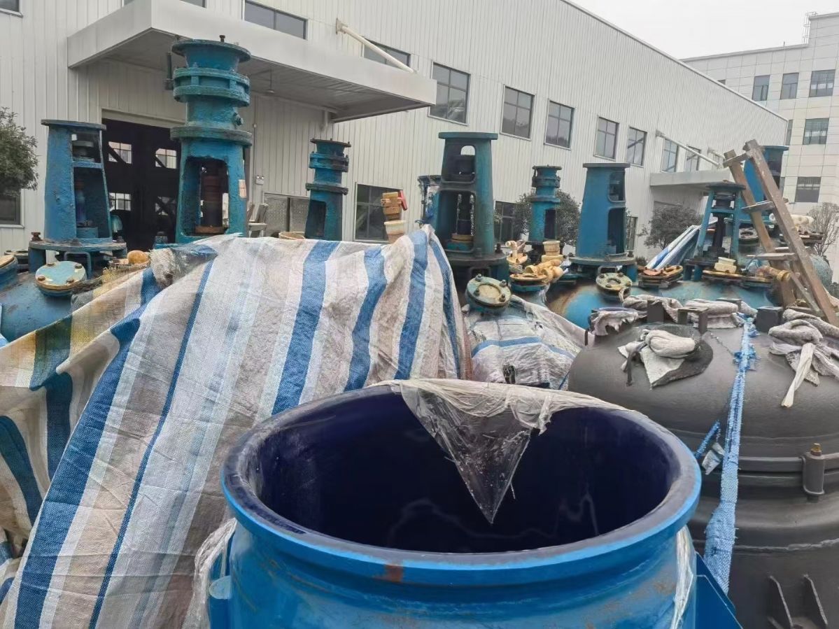 出售二手500升搪瓷反應(yīng)釜 各種型號規(guī)格