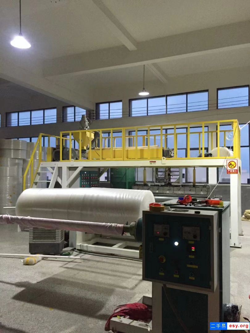 轉(zhuǎn)讓9成新兩米氣泡膜機一臺