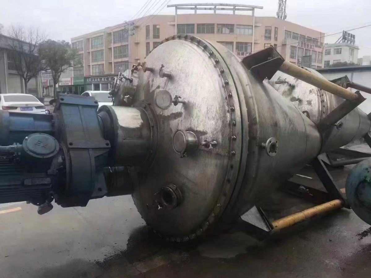 出售二手100升300升不銹鋼錐形混合機 飼料食品中間體雙螺旋混料機