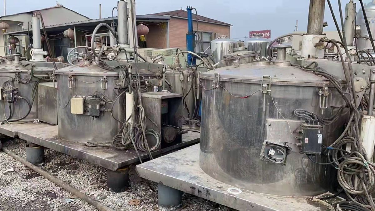 出售二手1600型平板刮刀下卸料離心機 運行平穩(wěn) 材質(zhì)不銹鋼316