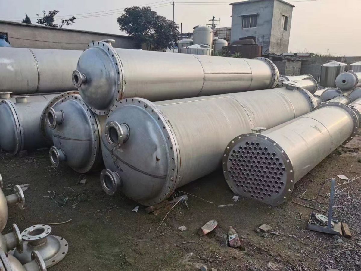 二手冷凝器二手不銹鋼列管冷凝器二手60平方鈦材列管冷凝器