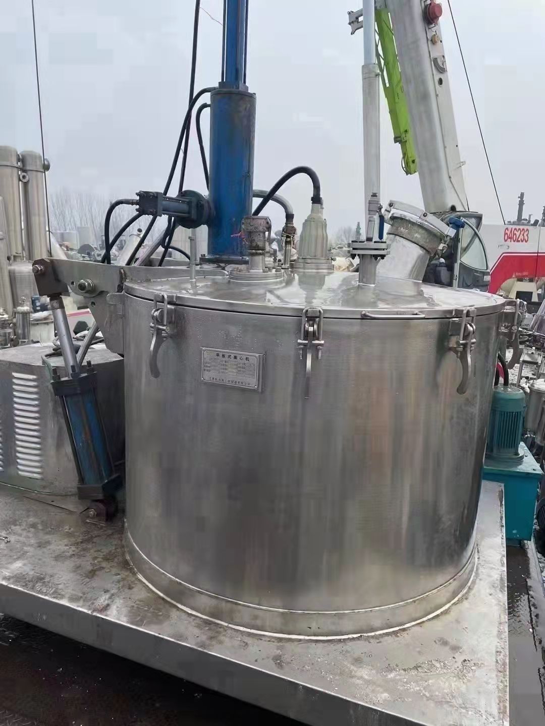 出售二手1250平板刮刀下卸料鈦材離心機(jī) 全自動離心設(shè)備 高效分離