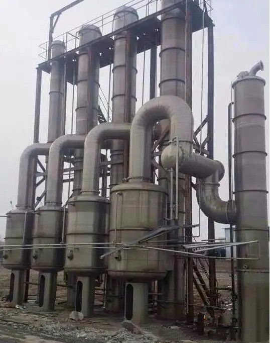 出售二手蒸發(fā)器二手高含鹽化工廢水處理設(shè)備 20噸三效強(qiáng)制循環(huán)蒸發(fā)器
