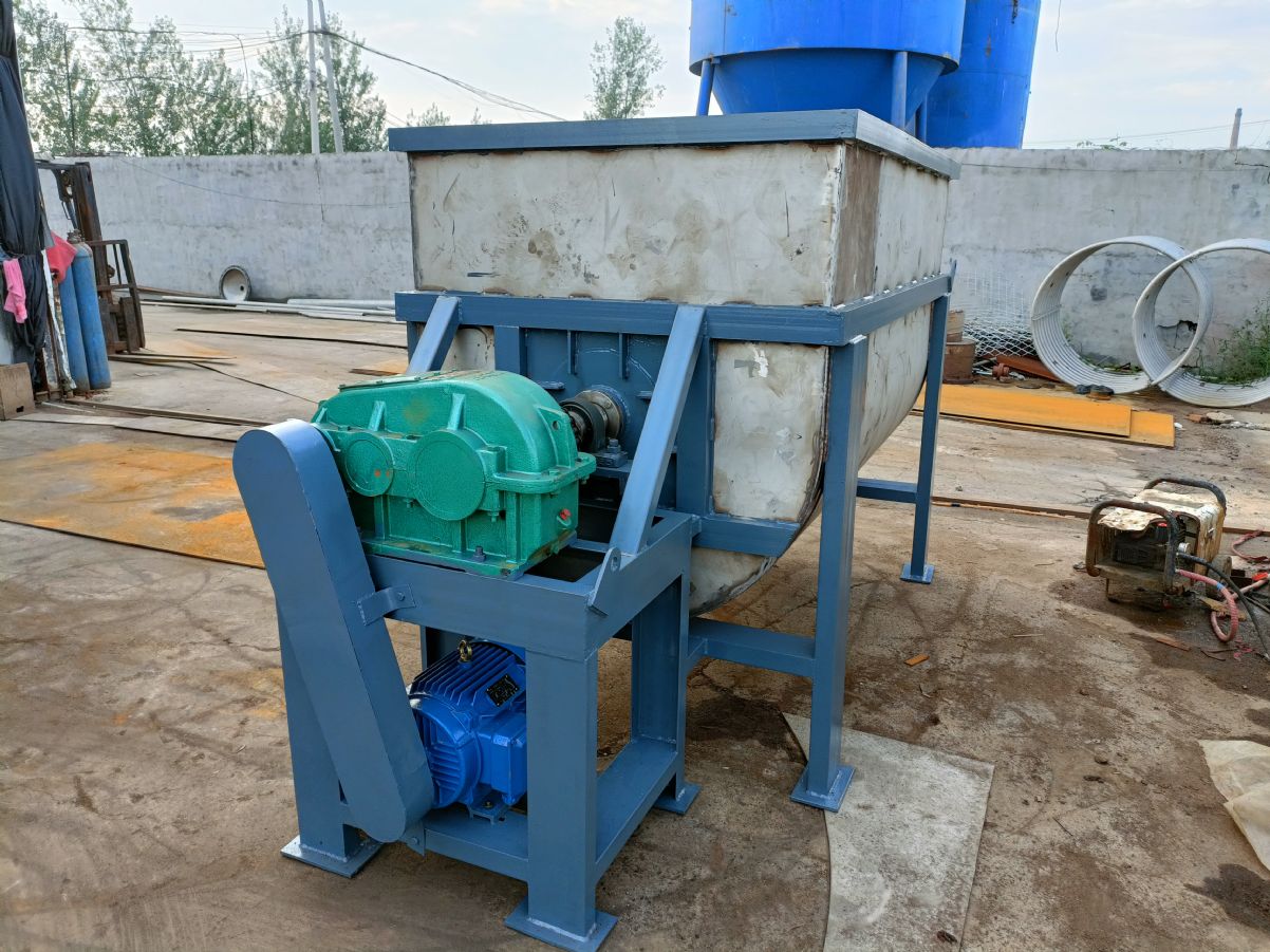 出售不銹鋼真石漆螺帶混合機(jī)，干粉攪拌機(jī)，飼料機(jī)械等等