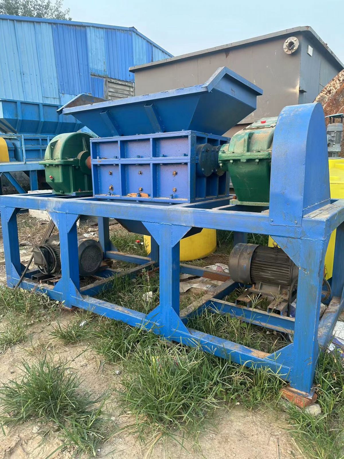 出售撕碎機(jī)800型
