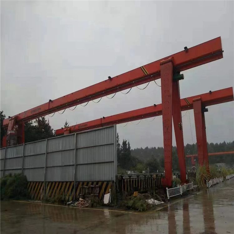 精品两台全包厢10吨葫芦二手龙门吊 跨度34米