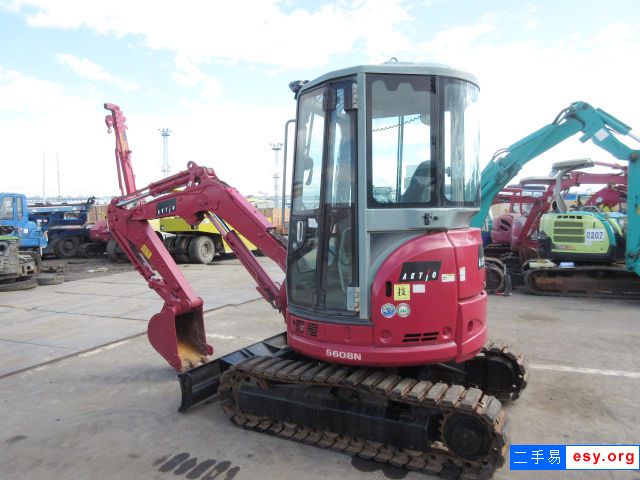 转让:九成新进口洋马小挖工程农用二手挖掘机小型原装