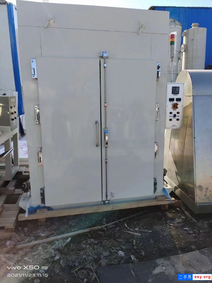 便宜出售  韩国进口300度电加热烘箱