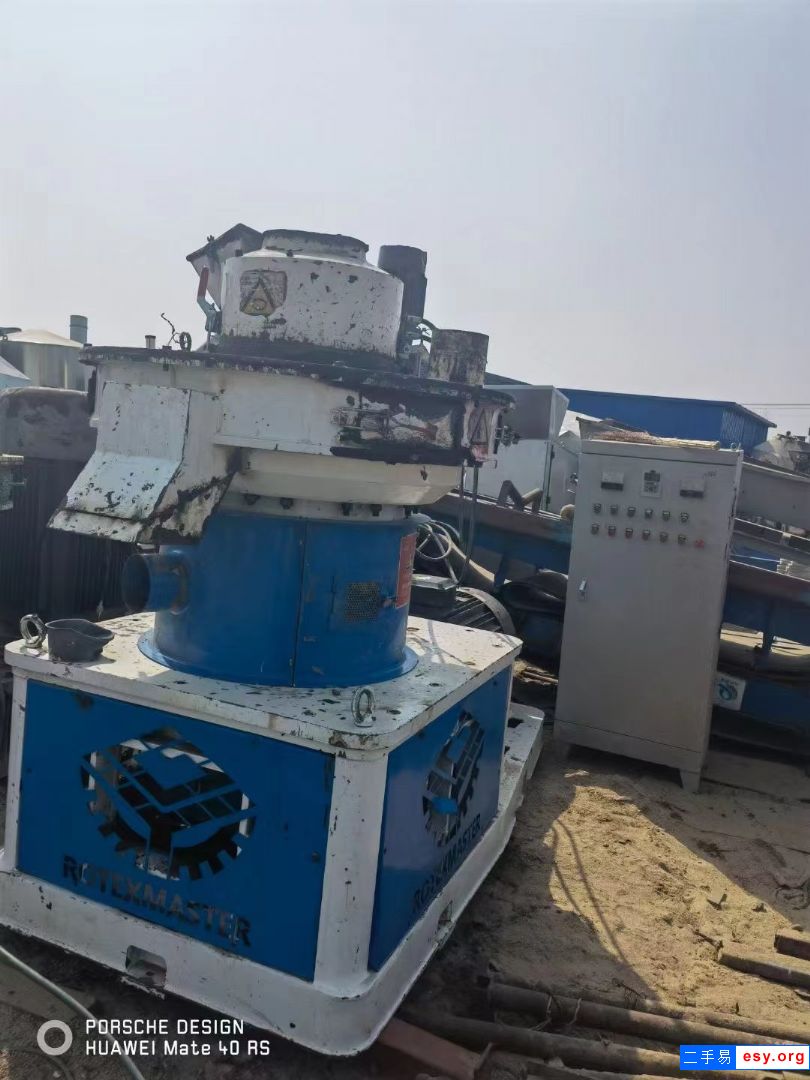 转让宇冠560生物质颗粒机一台，电机90千瓦，成色很新