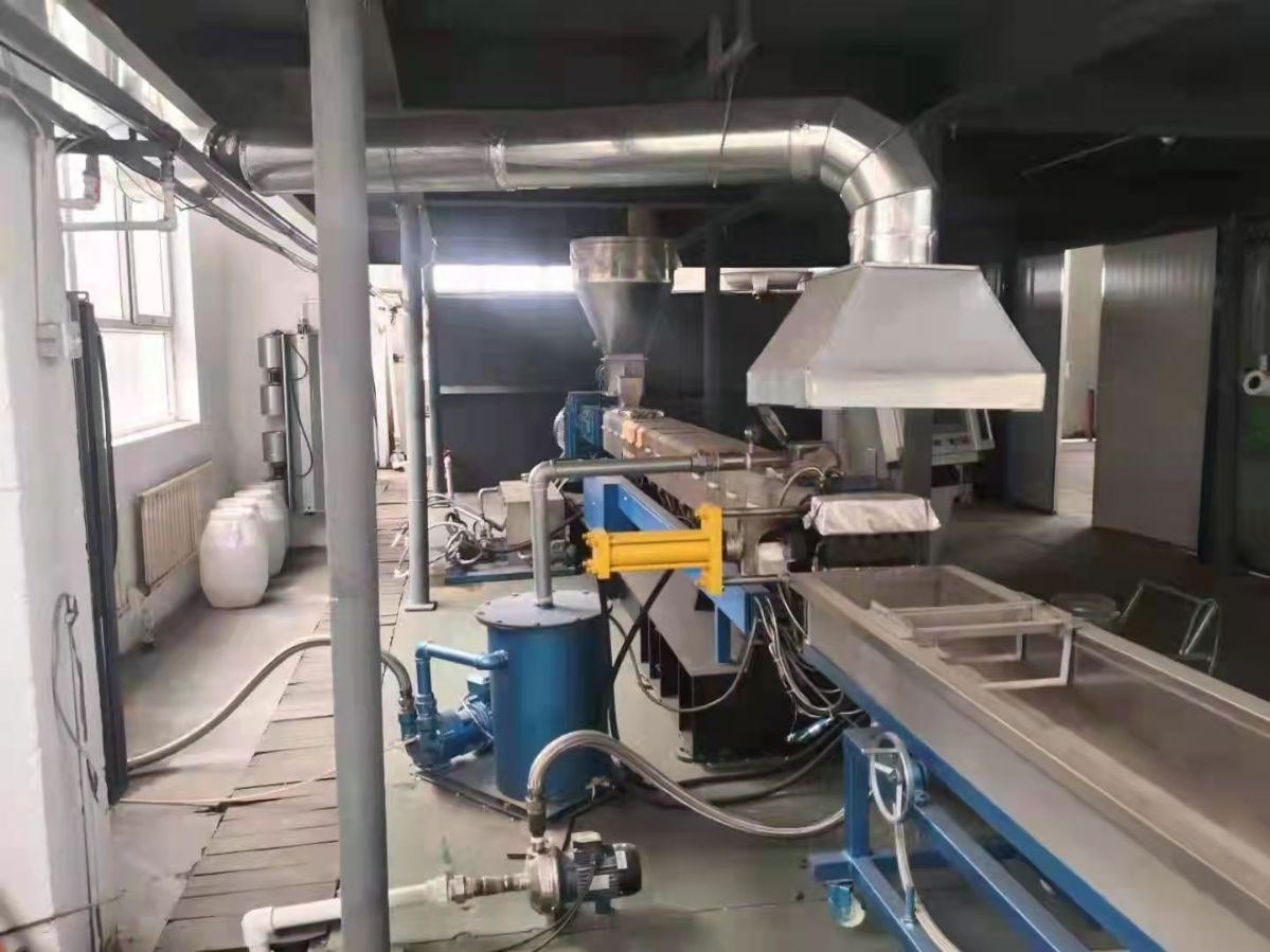 工厂在位出售二手南京海思75D双螺杆造粒机