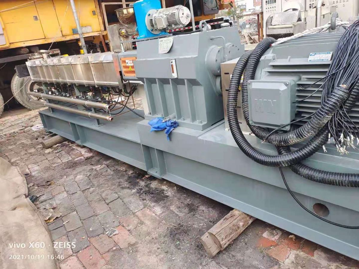 出售二手杰斯达65B双螺杆造粒机