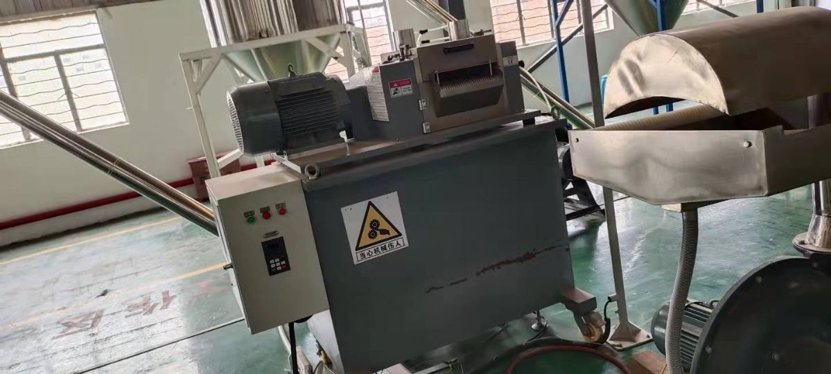 出售二手杰亚92S平行双螺杆造粒机