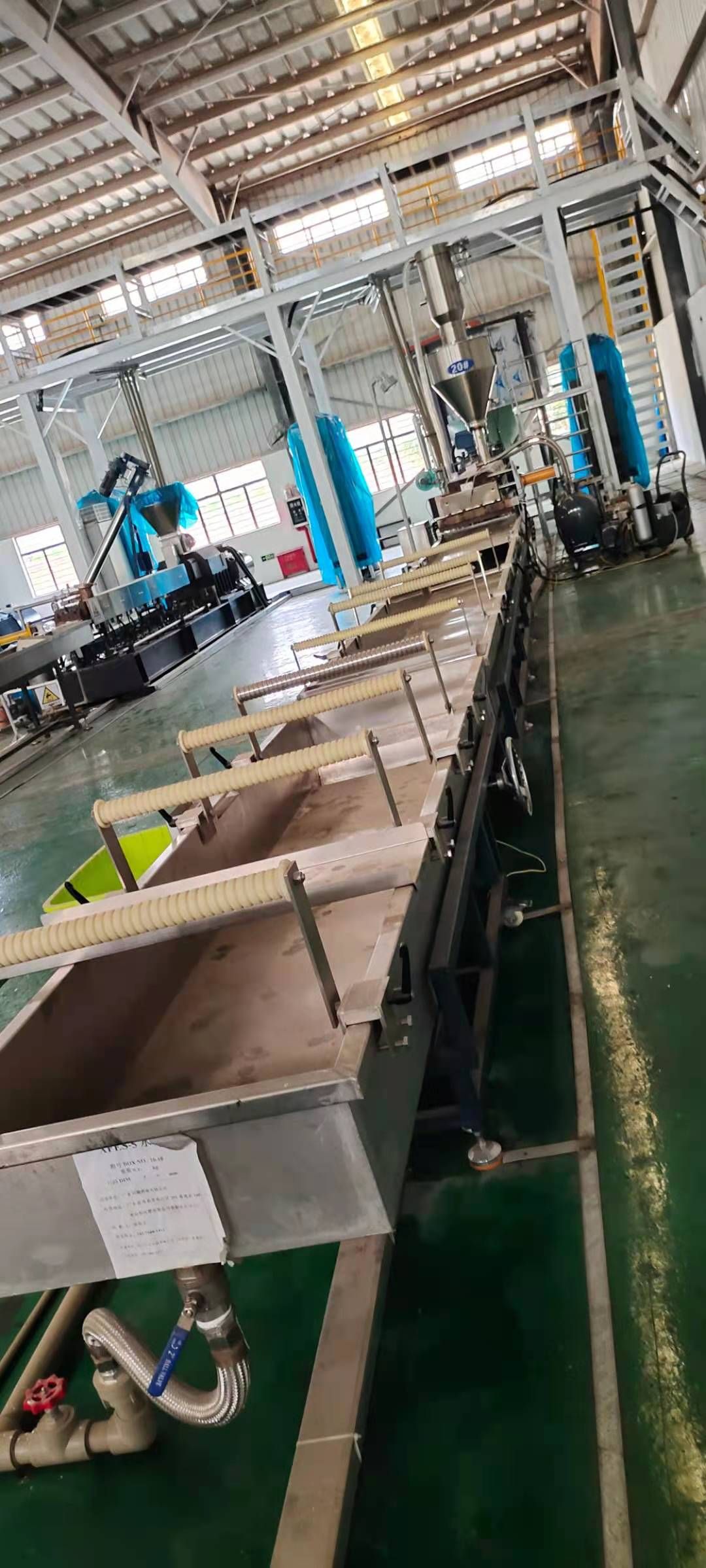 工厂在位出售二手四川中旺95平行双螺杆造粒机