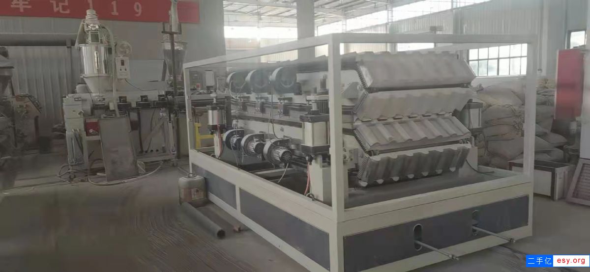 工厂转型求购二手江苏艾斯曼80/50树脂瓦生产线