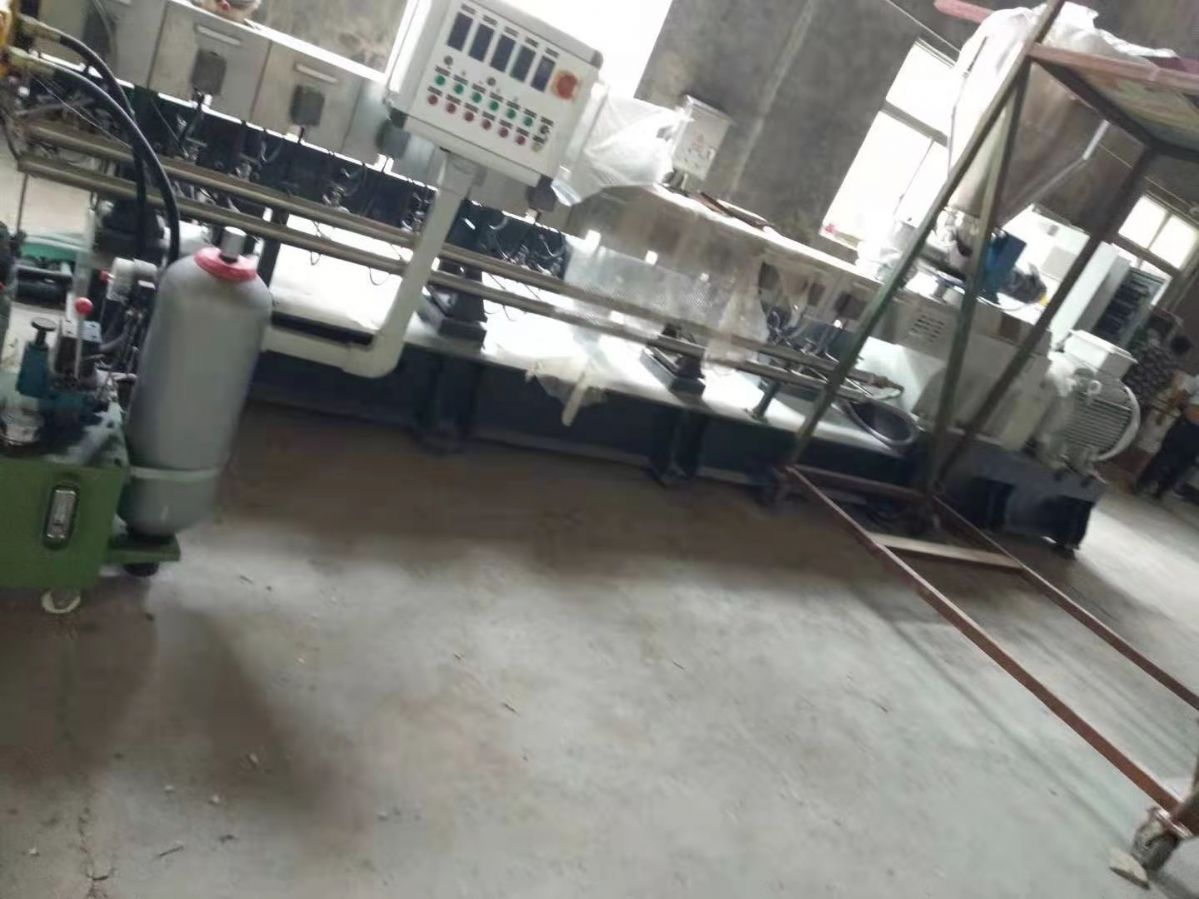 高价回收塑料厂二手南京欣沃75B平行双螺杆造粒机