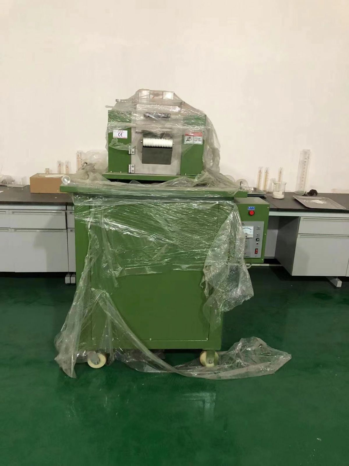 高价回收塑料厂二手南京杰恩特65D高扭平行双螺杆造粒机