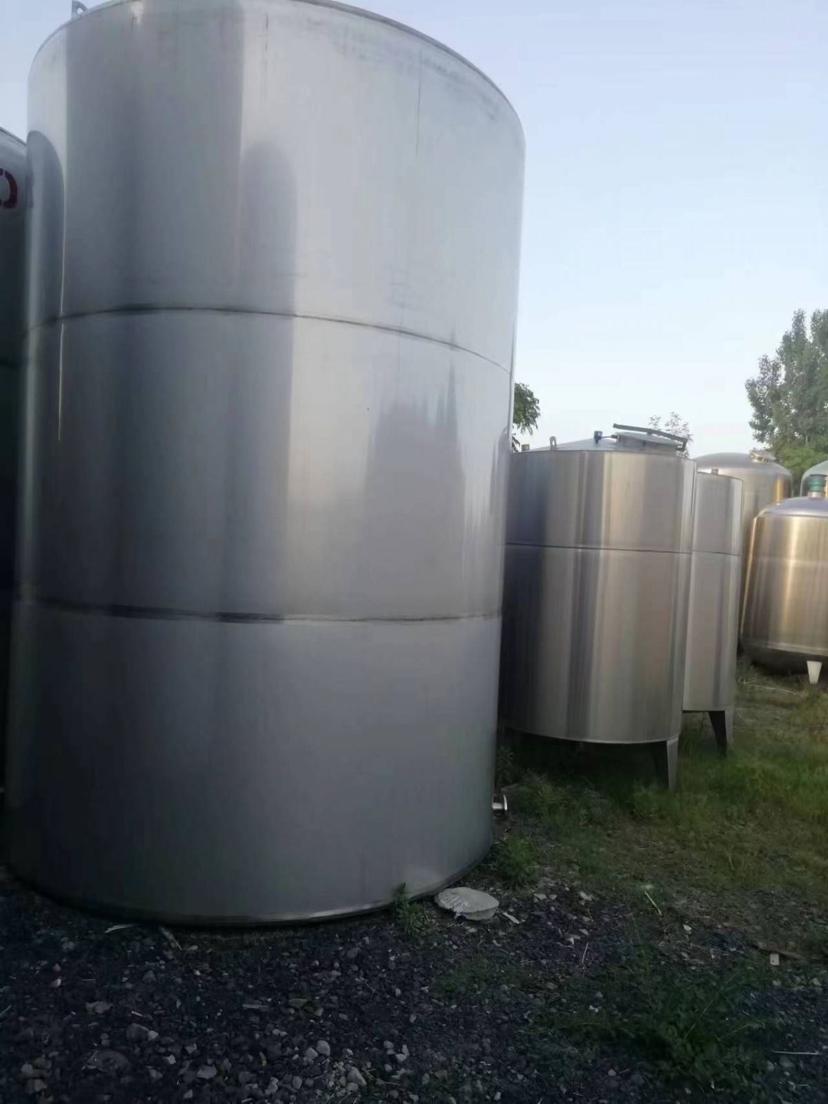卧式304材质不锈钢储罐、地埋式不锈钢化工储存罐按需定做