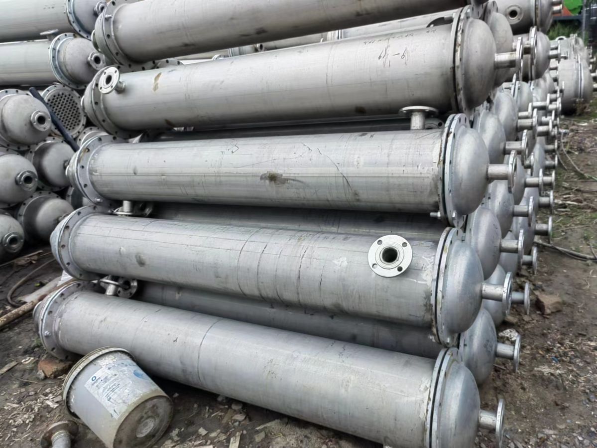 出售二手化工高压冷凝器 二手不锈钢列管式冷凝器耐腐蚀耐高温