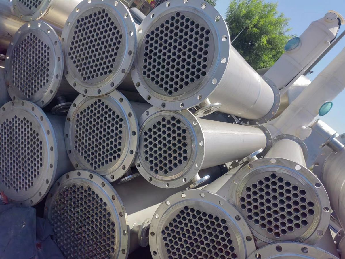 不锈钢缠绕列管冷凝器、二手混合式常压换热器、工业不锈钢蒸发式冷凝器
