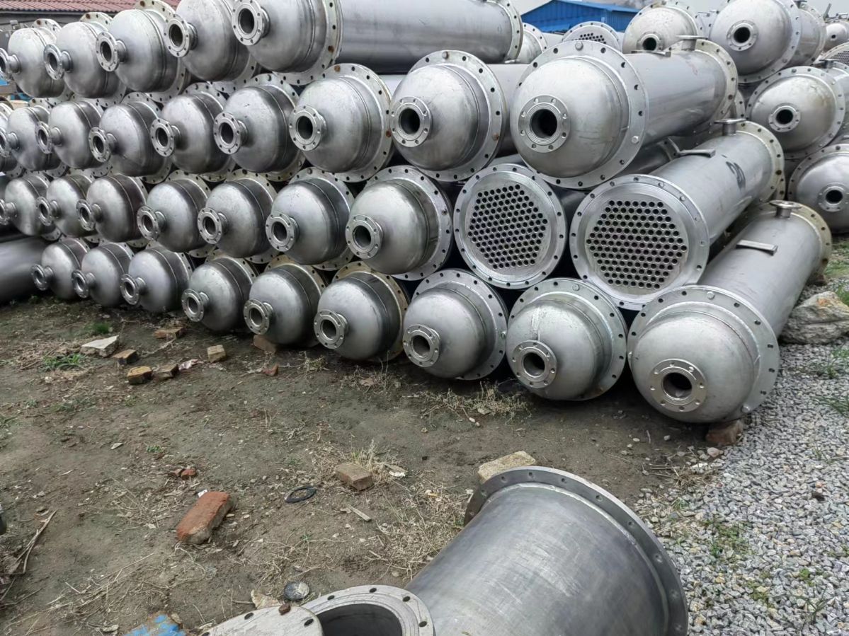 出售二手化工高压冷凝器 二手不锈钢列管式冷凝器耐腐蚀耐高温