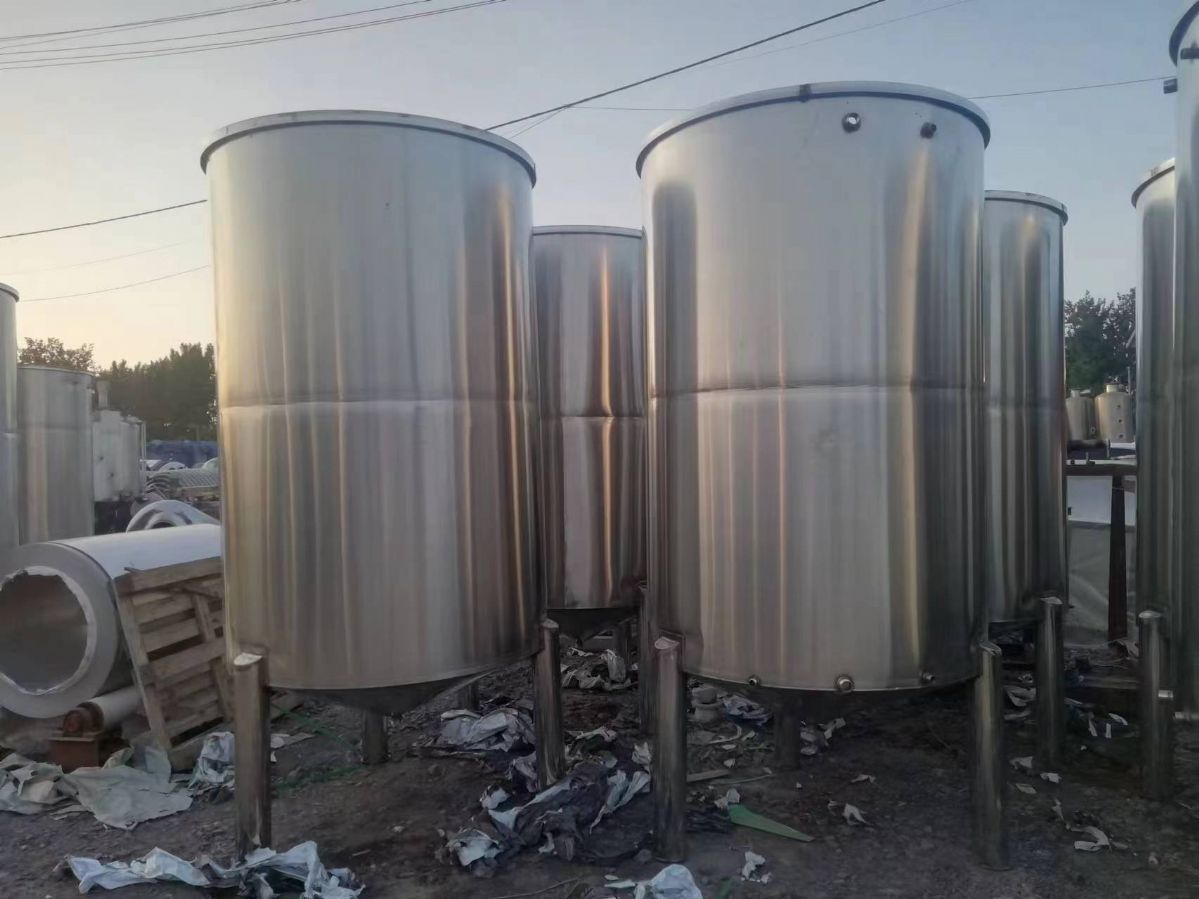 304不锈钢储罐、立式储存酒罐、316化工食品油罐、大型水罐卧式储存罐