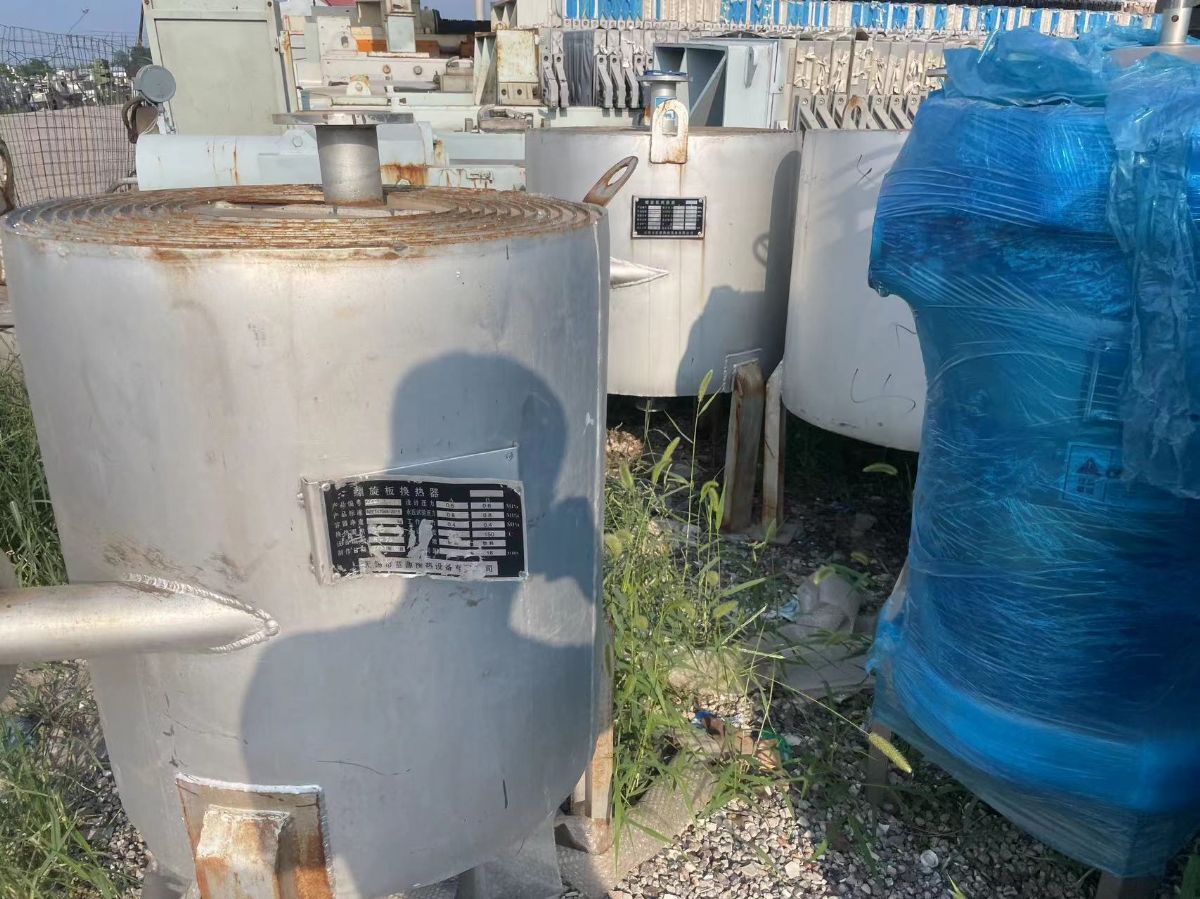 转让二手80平方蒸发式换热器 不锈钢材质立式螺旋板换热器