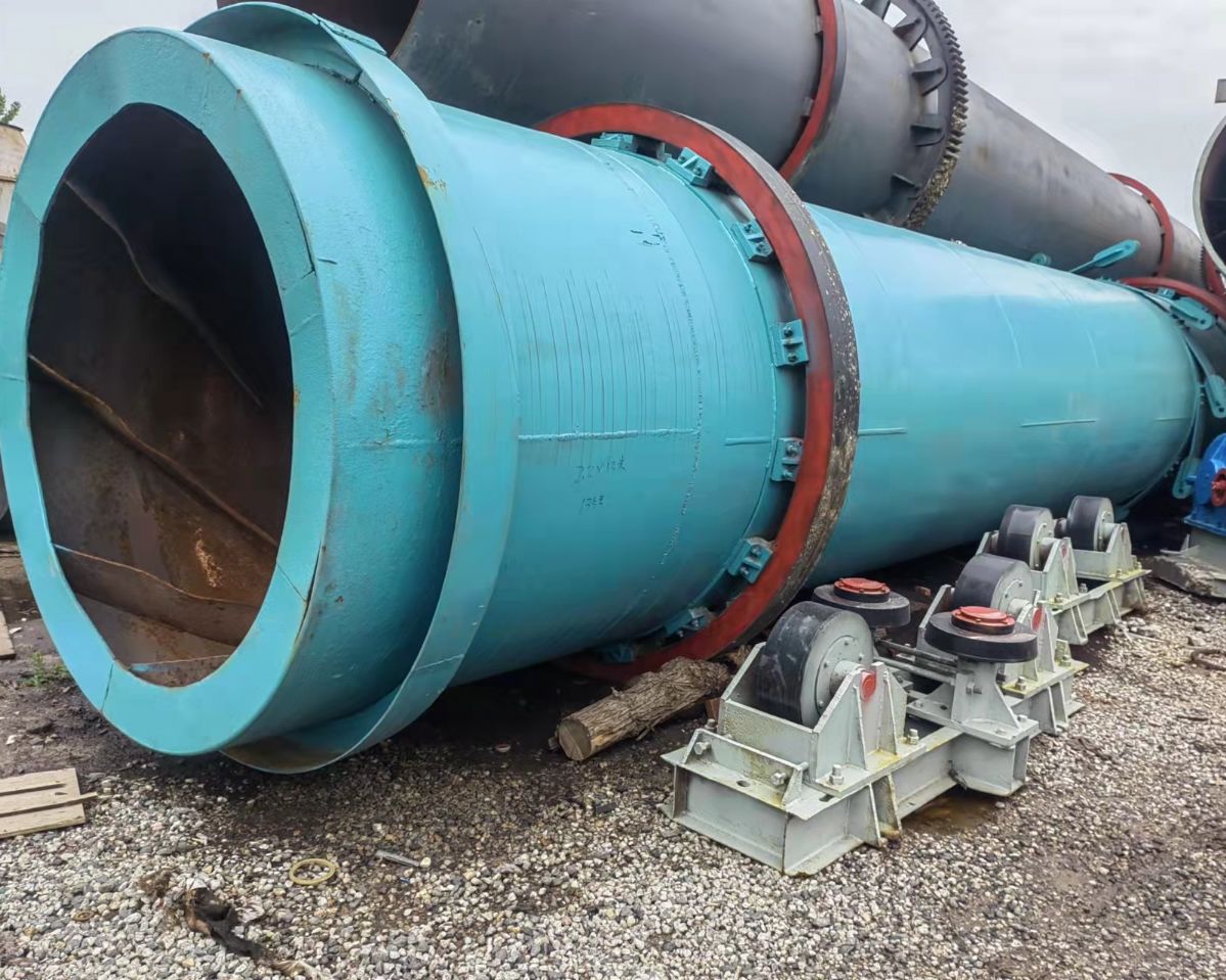 二手2.5米X7米三回程滚筒烘干机生物质颗粒热风炉