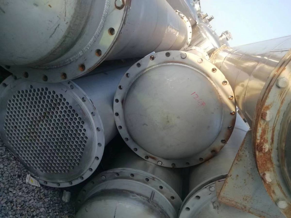 出售二手列管式换热器不锈钢材质 工业用不锈钢翅片管壳式冷凝器