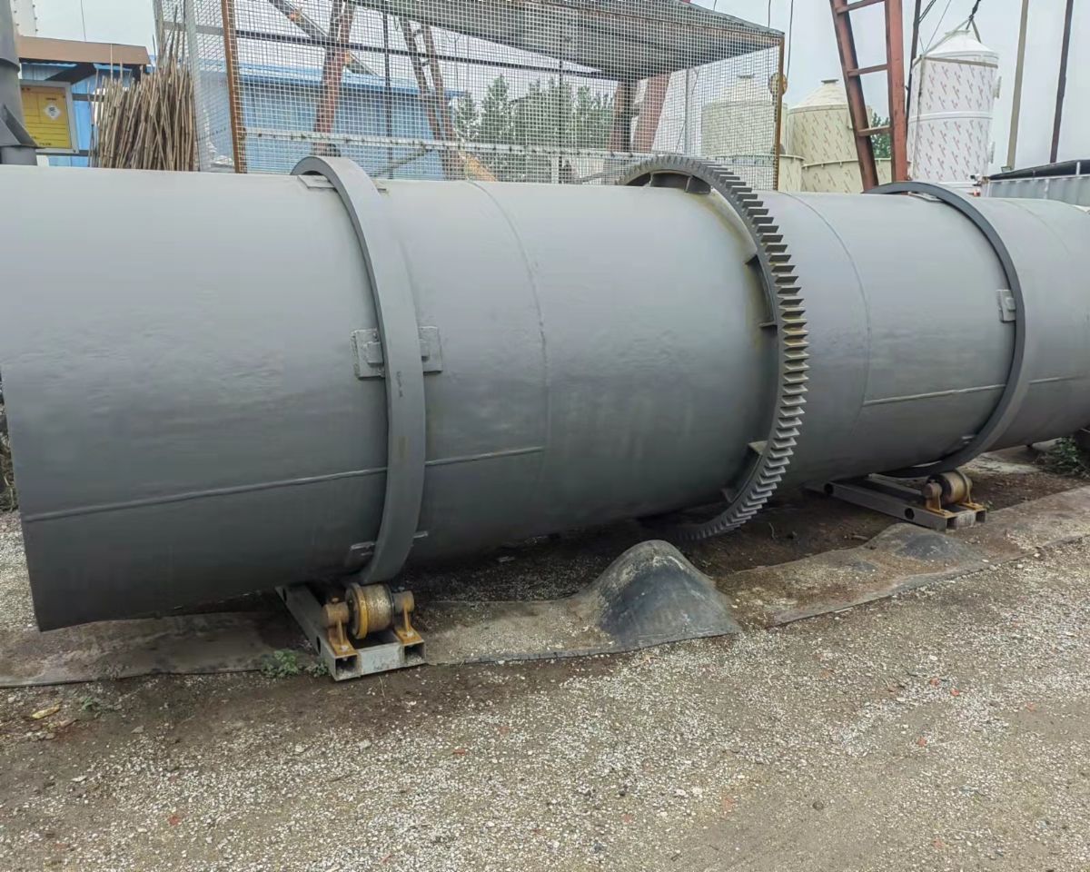 二手2.5米X7米三回程滚筒烘干机生物质颗粒热风炉