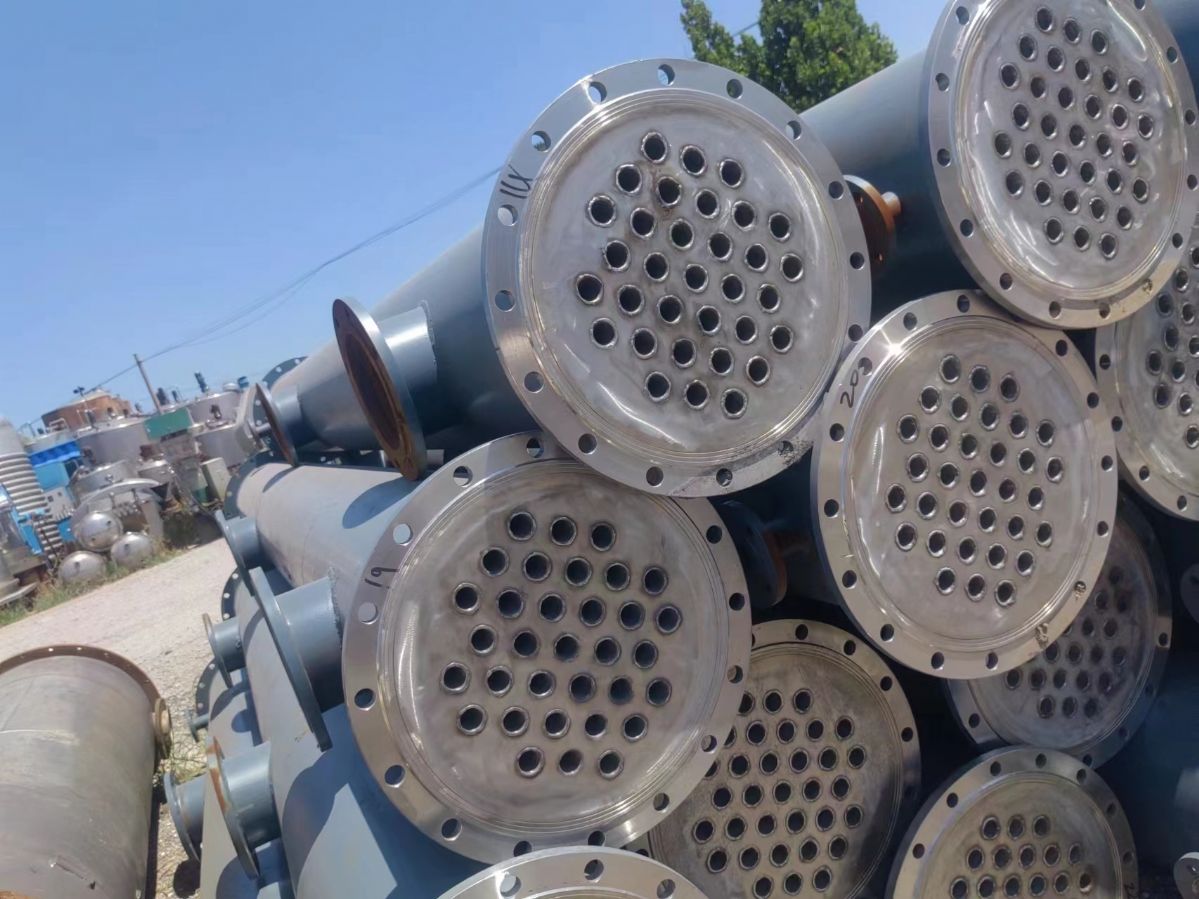 出售二手不锈钢列管工业冷凝器降温设备