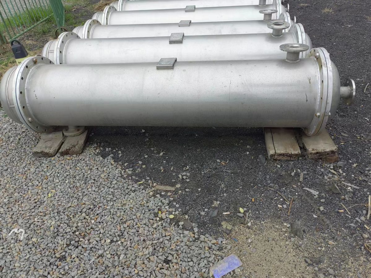 出售二手化工高压冷凝器 二手不锈钢列管式冷凝器耐腐蚀耐高温