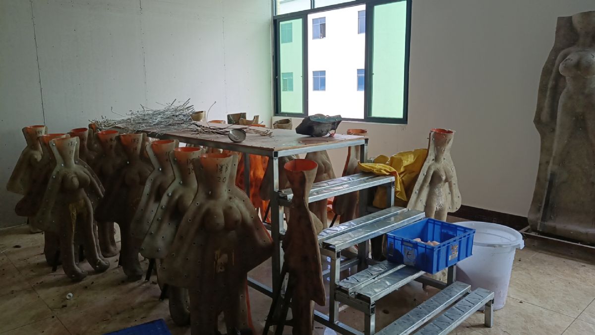 实体娃娃硅胶娃娃成人用品娃娃模具转让