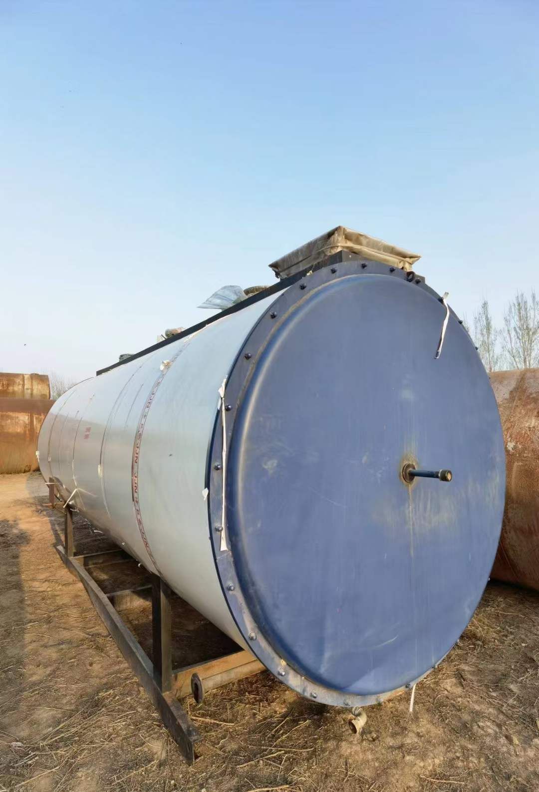 低价出售六吨燃气燃油热水锅炉