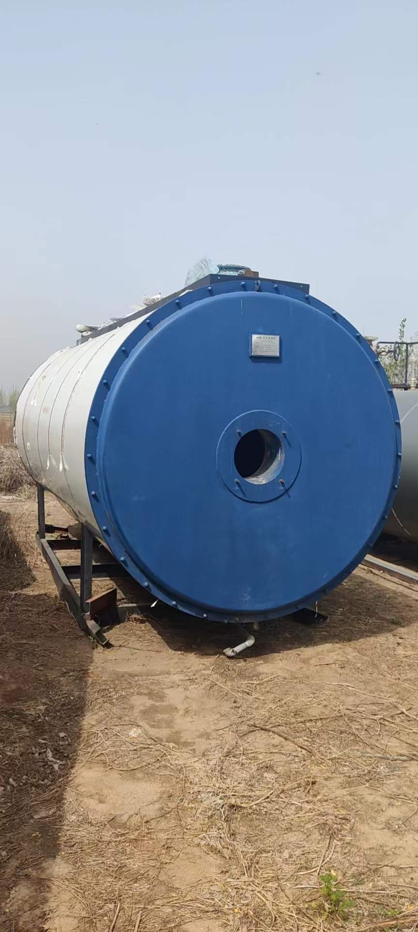 低价出售六吨燃气燃油热水锅炉